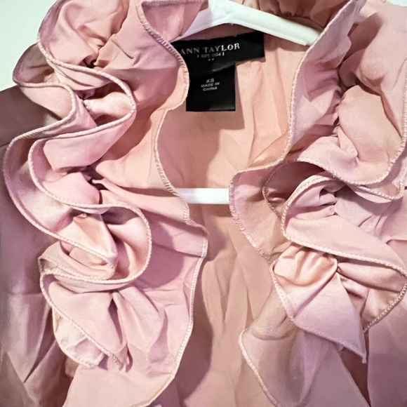 Pink Ruffled Sleeveless Blouse - Picture 3 of 4